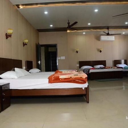 Haldwāni Krazy Hotel מראה חיצוני תמונה