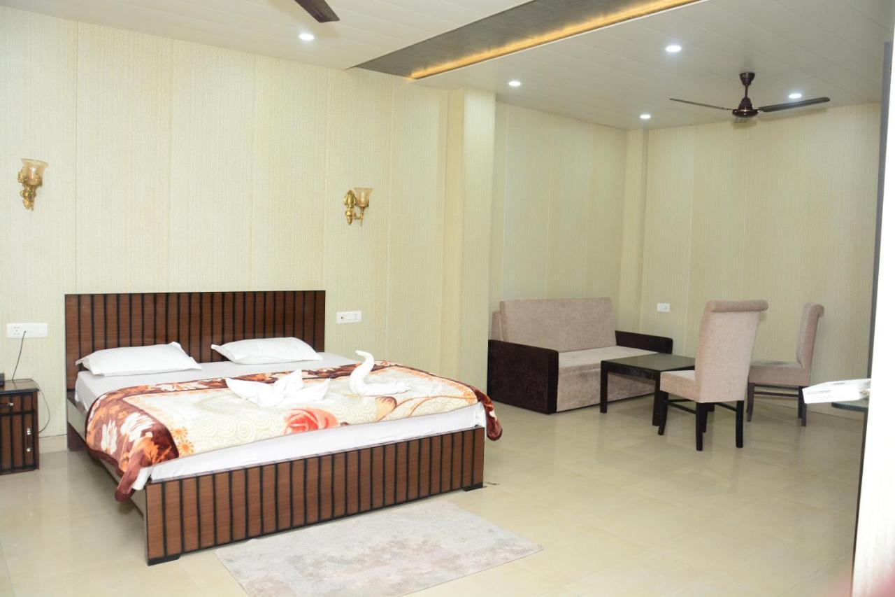 Haldwāni Krazy Hotel מראה חיצוני תמונה
