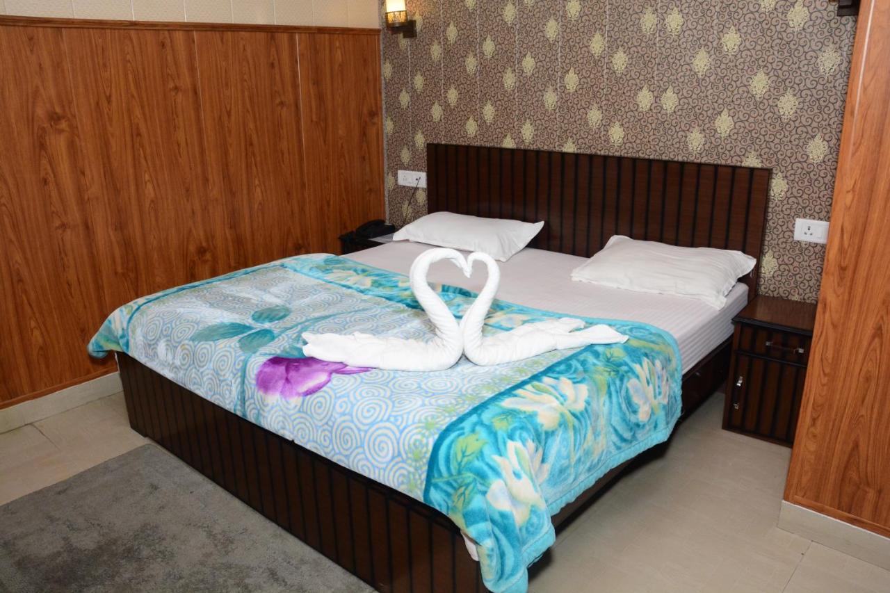 Haldwāni Krazy Hotel מראה חיצוני תמונה
